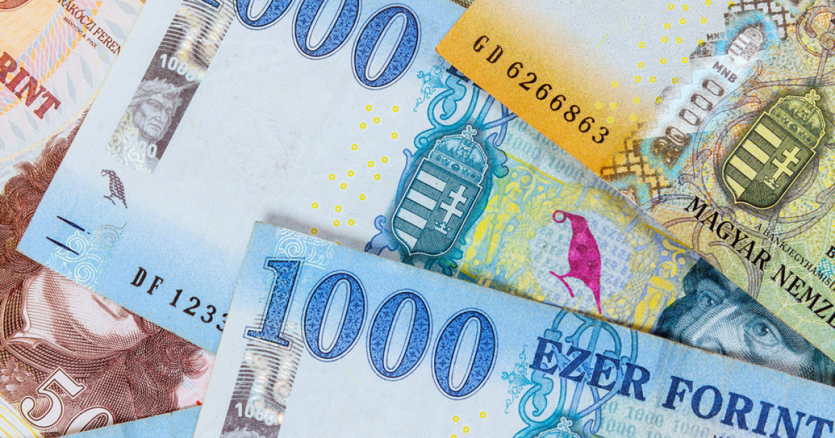 Tartja magát a forint: 400 alatt az euró Kép