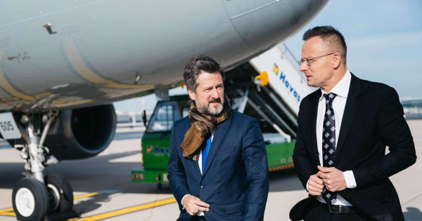 Szijjártó Péter Isztambulban is gondol az amerikaikra