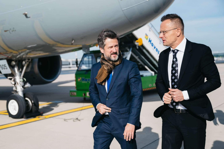 Szijjártó Péter Isztambulban is gondol az amerikaikra