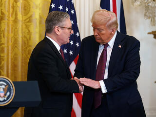 Telefonon próbáltak Trump lelkére beszélni