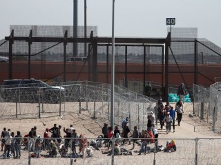 Menedékkérők az amerikai-mexikói határon. Nem fognak megállni? 