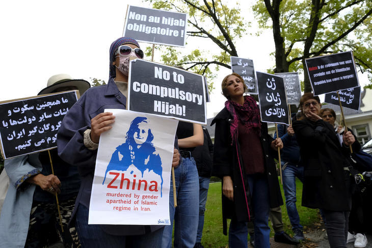 Véres módszerekkel sem sikerül elfojtani az iráni tüntetéseket