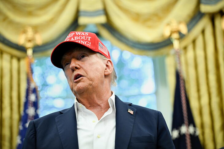 Egykilós aranyrúddal vásárolta meg Trump jóindulatát egy delegáció