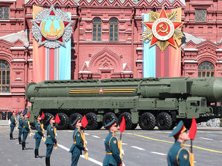 Putyin nukleáris csapásmérő gyakorlatokat rendelt el