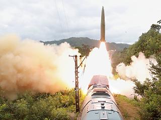 Újabb rakétát lőtt ki Észak-Korea - ezúttal egy vonatról