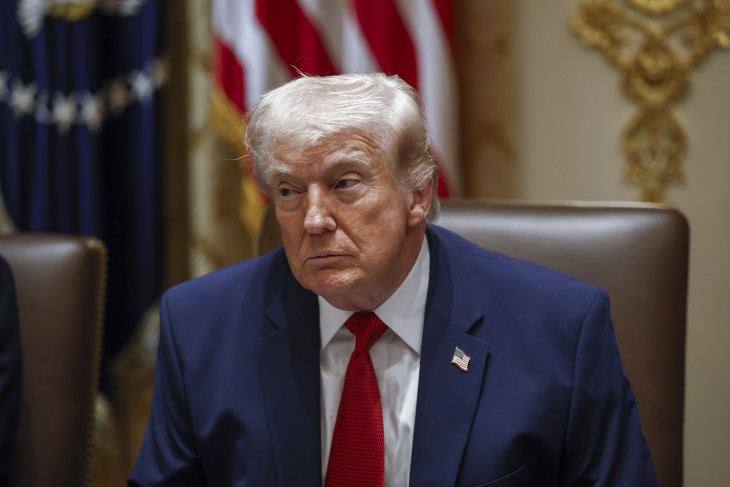 Donald Trump egy olyan háborúba csúszik bele egyre jobban, amelyben nem igazán látszik az amerikai érdek      