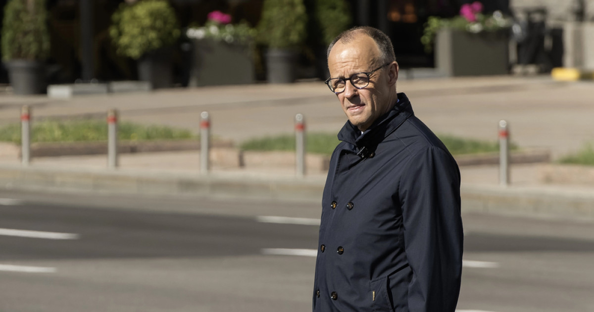 A német kancellár új világrendje: Berlin visszatérne a nagyok játékába