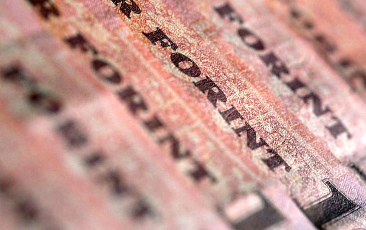 Csak spekuláció a forintgyengülés?