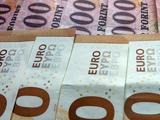A tárgyalások sikerében bíznak a tőzsdék, enyhe csalódás jött a forint piacán