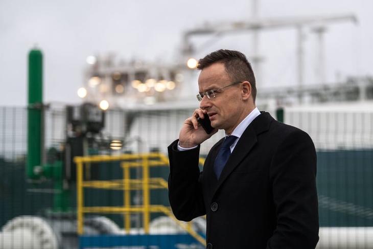 Nincs vétó: az Orbán-kormány megszavazza Oroszország elleni 13. szankciócsomagot is