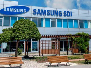 A gödi Samsung-telephely egyik bejárata. Fotó: samsungsdi.hu