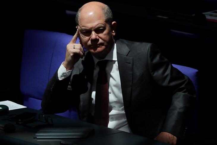 November közepén omlasztanák be a német kormányt