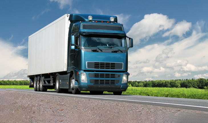 Dübörög a Daimler Truck teherautós nagyvállalat