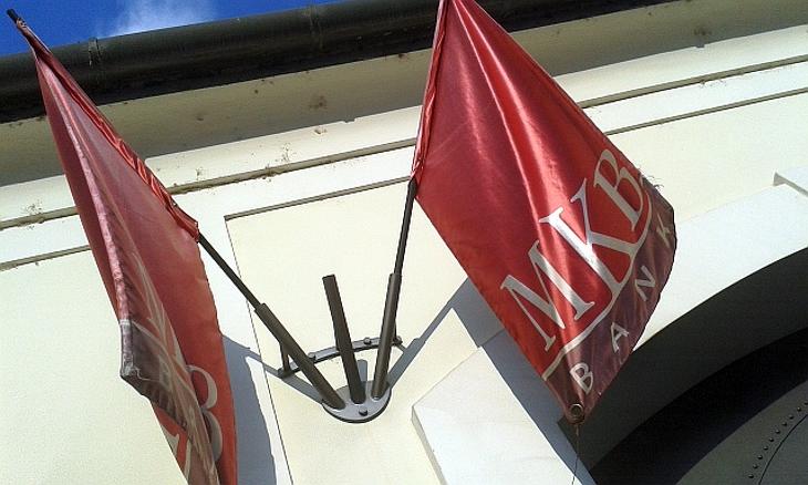 Orbán Viktor hűséges fegyverhordozója bankját sem kímélte 