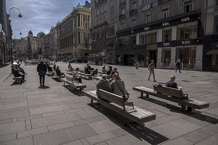 Jövő héten kinyit Ausztria - ott is komoly előnyöket élveznek majd a beoltottak