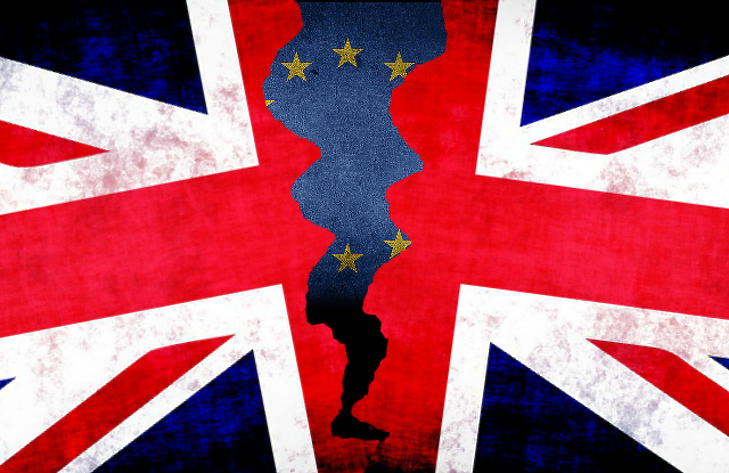 Kiakadt Theresa May: szétszakítaná az EU a briteket?