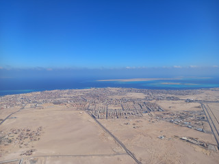 Hurghada látképe háttérben a Giftun-szigetekkel