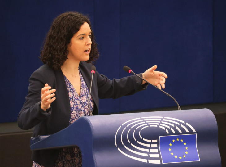 Manon Aubry felszólal az Európai Parlamentben
