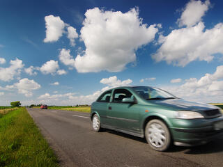Tömeges az érdeklődés a huszonéves használt autók iránt