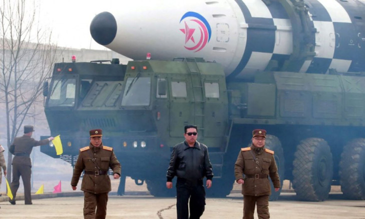 Elsősorban az Egyesült Államok elrettentésére mutatta be Észak-Korea a még nem egészen tökéletes szuperfegyverét