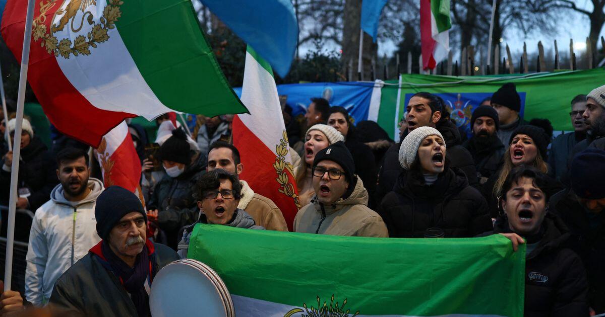 Irán: több mint 2500 halottja van a tüntetéseknek