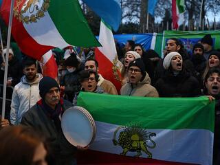 Irán: több mint 2500 halottja van a tüntetéseknek