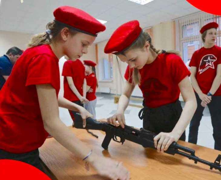 8-18 éves gyerekeket tanítanak fegyvert használni