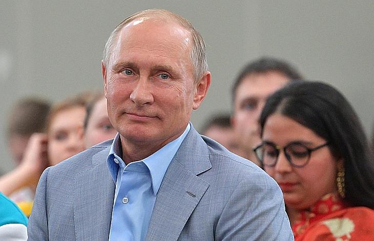 Putyin a CICA-n: Amerika ketrecharcot folytat
