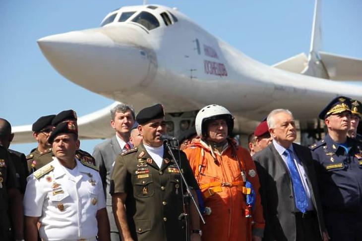 Orbán barátai aláfűtenek Amerikának – nehézbombázók és tiltott aranykereskedelem