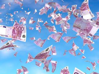 Jó hír az eurót váltóknak: felbeszélték a forintot Matolcsy Györgyék!