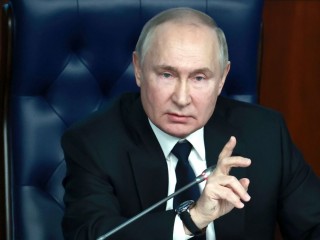 Vlagyimir Putyin orosz elnök az orosz védelmi minisztérium kibővített vezetői kollégiumának tanácskozásán a moszkvai minisztériumban 2022. december 21-én, az ukrajnai háború alatt.
MTI/EPA/Szputnyik/Orosz elnöki sajtószolgálat/Szergej Fagyejcsev