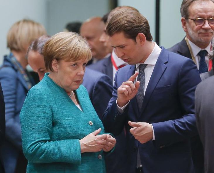 Bekeményítenek az osztrákok: erre készülnek a határoknál   