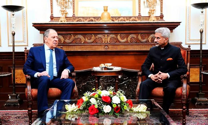 Lavrov belengette az orosz-indiai közös fegyvergyártást