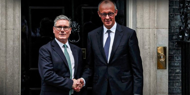 Egy új kezdet? Keir Starmer az Egyesült Királyság miniszterelnöke és Friedrich Merz német kancellár