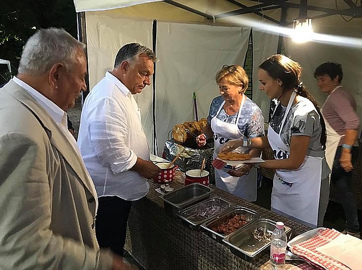 A nap képe: Orbán Viktor, a lángos, és a pöttyös csupor