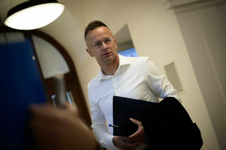 Szijjártó Péter szerint az magyar-ukrán kapcsolat befagyásával Kijev nagy bajban lenne