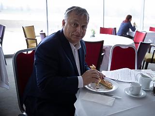 A nap képe: Orbán Viktor Eszéken eszik 