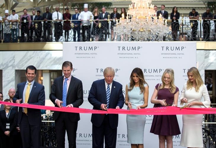 Családi vircsaft lett a Fehér Házból – már a NATO szövetségesek is aggódhatnak