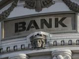 Erre vártak az ügyfelek: vagdossák a hitelkamatokat a bankok