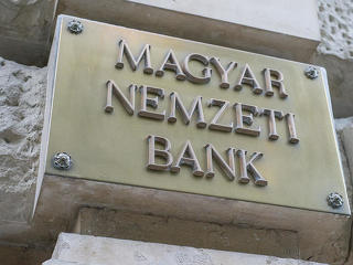 MNB-konferencia: nincs közvetlen veszélyben a pénzügyi stabilitás
