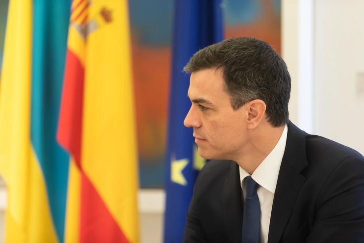 Pedro Sanchez spanyol miniszterelnök nem néz félre