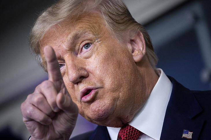 Trump rendkívüli állapotot hirdetett ki a pusztító vihar sújtotta államban