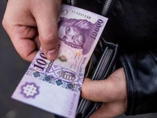 Folytatja a forint az erős menetelést