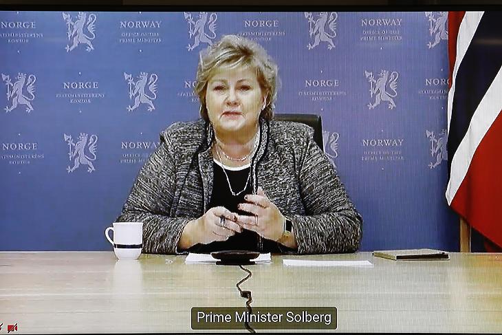 Erna Solberg norvég miniszterelnök, a Konzervatív Párt vezetője egy 2020-as videókonferencián. (Fotó: Európai Tanács)