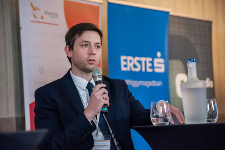 Böröczky Dezső szerint túl bonyolult lett az ESG alapok szabályozása, a 9-es alapokból áramlik ki a tőke a 8-asok felé