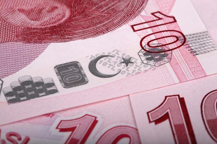 A török líra zuhanórepülését nem tudta megállítani a török jegybank aranyfelhalmozása