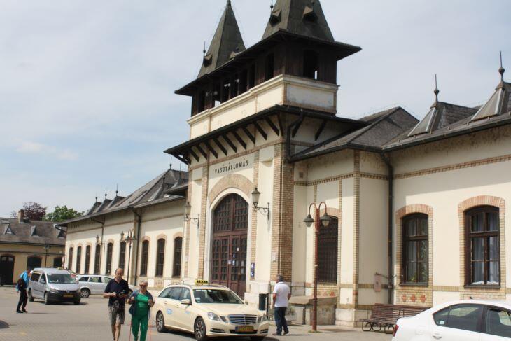 A vasútállomás és a város legnagyobb munkáltatói is a Belvárosban vannak