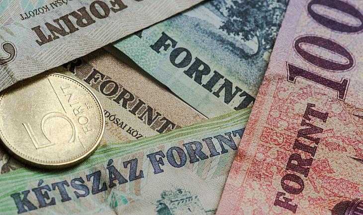 Szerda reggel tovább gyengült a forint