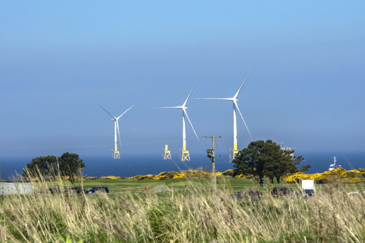 Offshore szélturbinák építése a skóciai Aberdeen közelében - tönkreteszik az egyedülálló skót tájat?