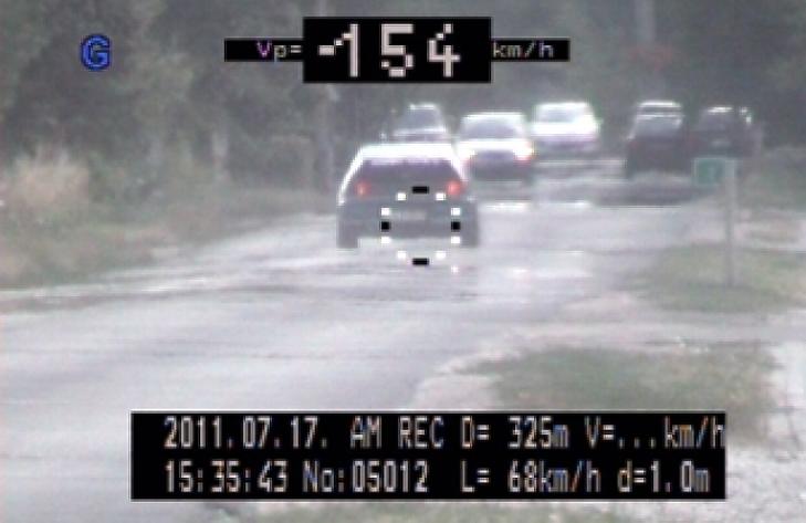 Végleg betelt a pohár: bármelyik bokorból felbukkanhatnak rendőrök 